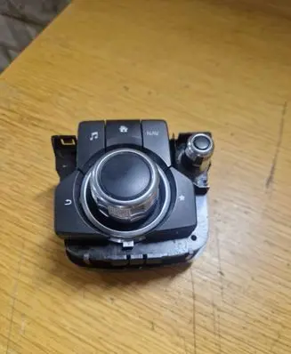 Mazda 6 Multifunctional control switch/knob GMJ666CM0A