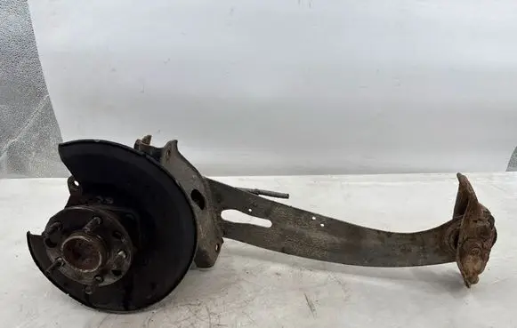 Jaguar X-Type Rear wheel hub