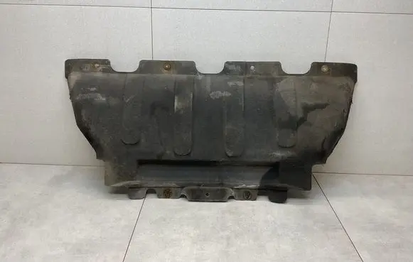 Jeep Grand Cherokee Engine splash shield/under tray 68037063AD 68037063