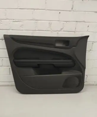 Ford Focus Front door card panel trim 4M51A23943C P9Z1A