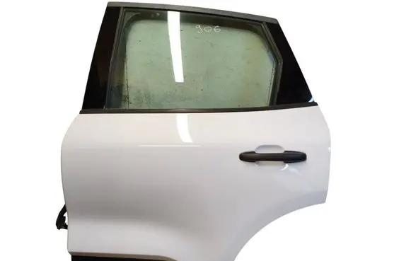Ford Escape IV Rear door