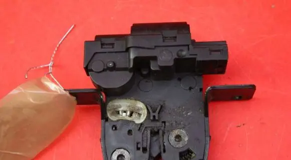 Renault Megane II Tailgate/trunk/boot lock/catch/latch 2900947699