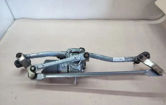 Audi A3 S3 A3 Sportback 8P Front wiper linkage and motor 8P2955023L