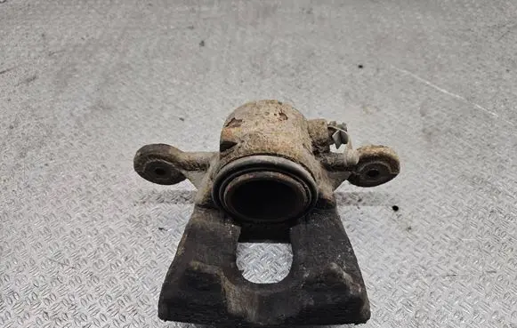BMW 1 E81 E87 Front brake caliper