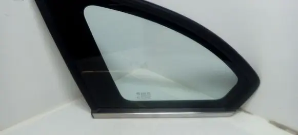 Chevrolet Captiva Rear side window