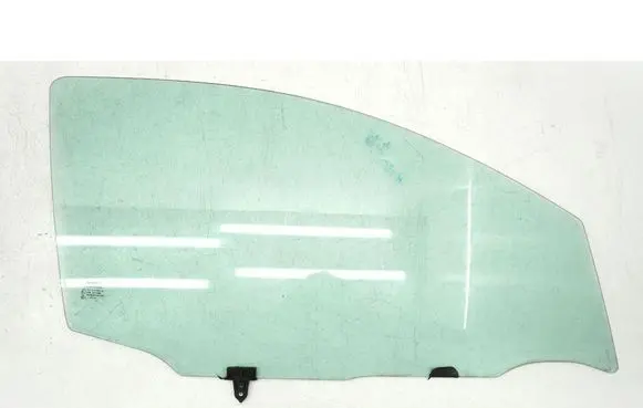 Nissan Qashqai Front door window glass four-door 