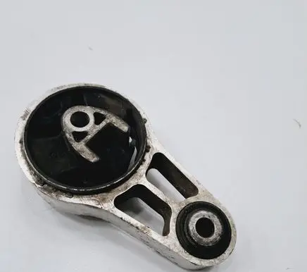 Mini One - Cooper Coupe R56 Engine mount bracket
