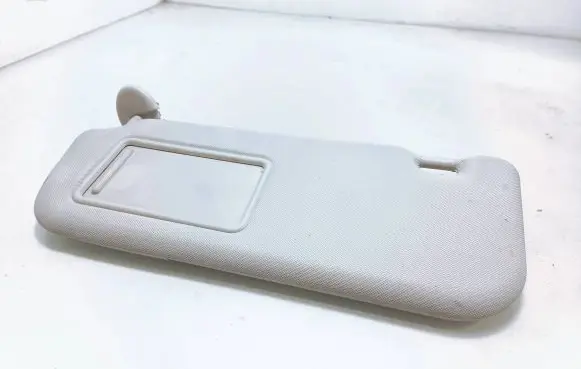 Sun visor