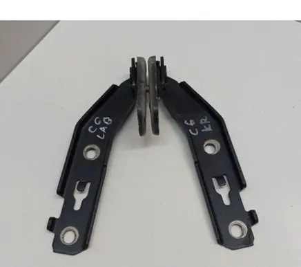 Audi A6 S6 C6 4F Engine bonnet/hood hinges 4F0823301 4F0823302