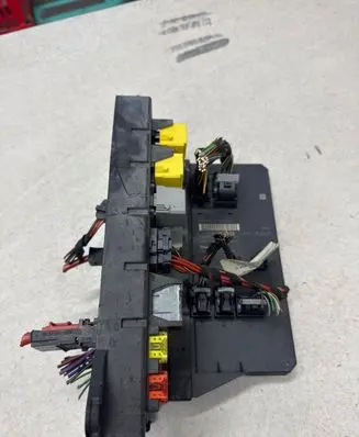 Mercedes-Benz Sprinter W906 Fuse module A9069006303 A9069017501