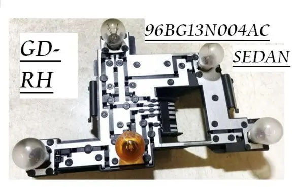 Ford Mondeo MK II Tail light bulb cover holder 96BG13N004AC