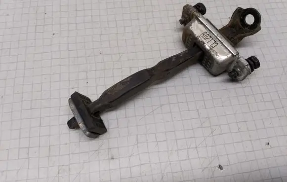 Hyundai Sonata Rear door check strap stopper