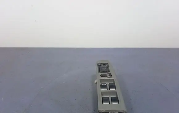 Honda Shuttle Electric window control switch M15593