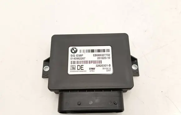 BMW X3 F25 Hand brake control module 6863277