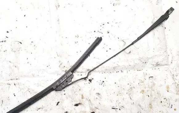 Volkswagen Golf III Front wiper blade arm 1h1955410a
