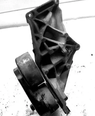 Land Rover Range Rover Sport L320 Engine mounting bracket AIS19C03