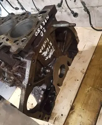 Renault Trafic II (X83) Engine block M9R780