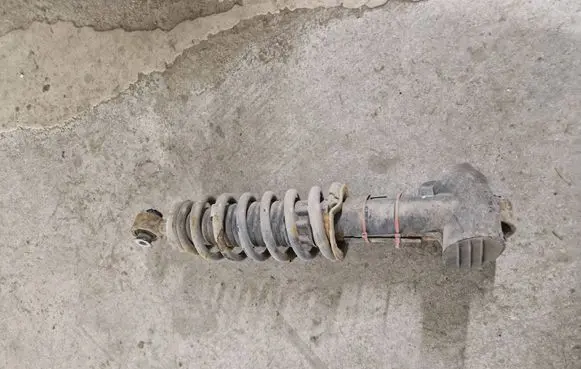 Peugeot 508 Rear shock absorber with coil spring 