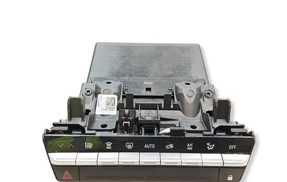 Renault Captur II Climate control/heater control trim 682105268R
