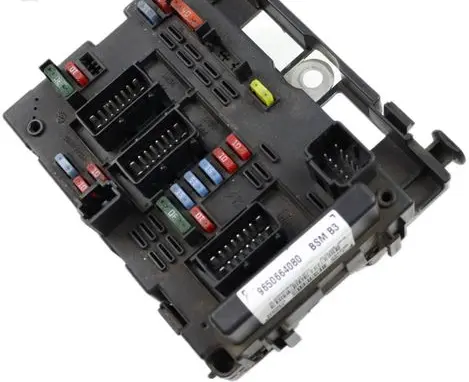 Peugeot 307 Fuse module 9650664080