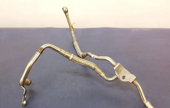 BMW 5 G30 G31 G38 Turbo system vacuum part 9896893