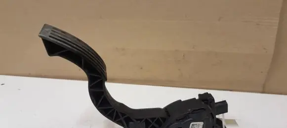 Volvo V40 Accelerator throttle pedal 31280597 6PV01036823
