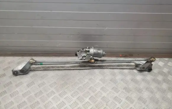 Dodge Challenger Front wiper linkage and motor 05028756AD