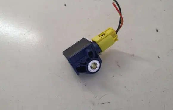 Mercedes-Benz E W212 Airbag deployment crash/impact sensor A2128204926