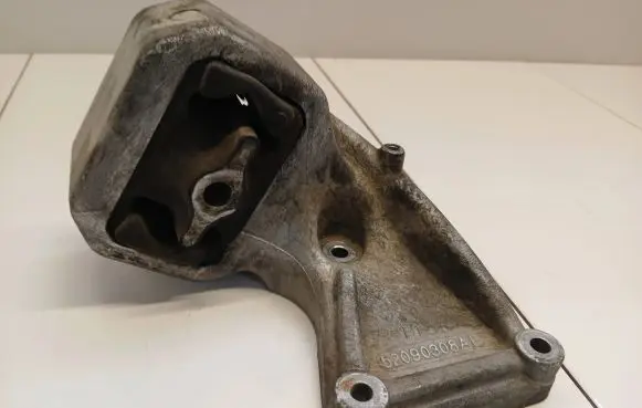 Jeep Grand Cherokee (WK) Engine mount bracket 52090308AE