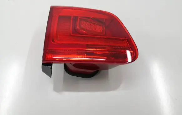 Volkswagen Tiguan Tailgate rear/tail lights 5N0945309