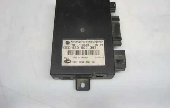 Volkswagen Touareg I Tow bar trailer control unit/module 8E0907383