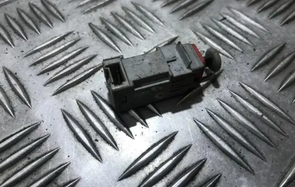 Clutch pedal sensor