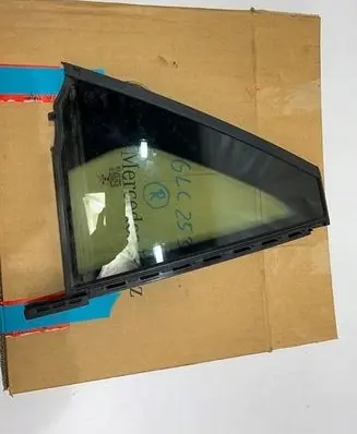 Mercedes-Benz GLC X253 C253 Front triangle window/glass A2537300255