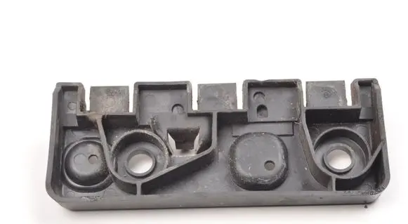 Volvo XC90 Fender mounting bracket 31378135