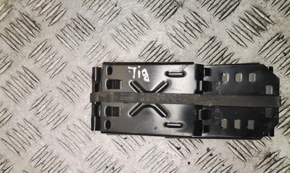 Volkswagen Tiguan Tool set 7L0860321A