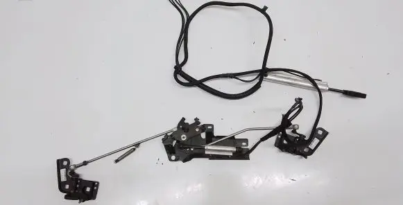 Volvo C70 Convertible roof lock/latch 30633400