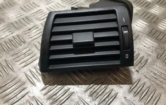 BMW 3 E46 Dash center air vent grill 64228361897 64.22-8361897