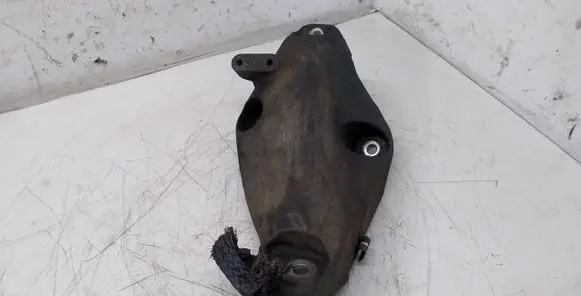 BMW X5 E70 Engine mounting bracket 6772679
