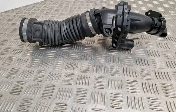 Renault Scenic III - Grand scenic III Air intake duct part 165761844R