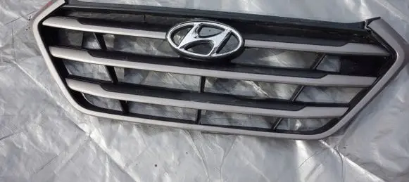 Hyundai Tucson TL Front bumper upper radiator grill 86351d7000