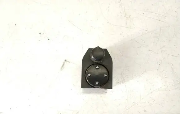 Audi A4 S4 B5 8D Wing mirror switch 03240035 02240025 4D0959565