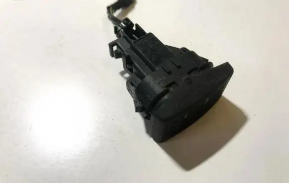 Ford Mondeo Mk III Electric window control switch 1s7t14529ab 1s7t-14529-ab