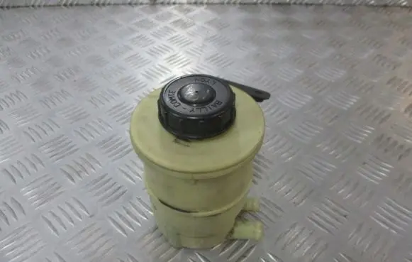 Dacia Logan I Power steering fluid tank/reservoir