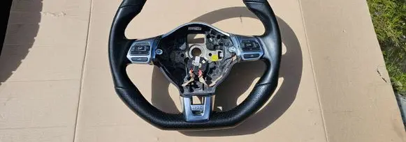 Volkswagen Golf VI Steering wheel 5K0419091