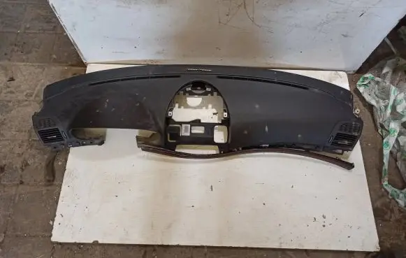 Mercedes-Benz E W211 Dashboard 060445100126
