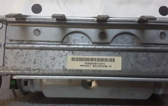 Renault Clio III Passenger airbag 8200303498