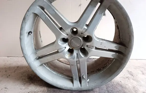 R20 alloy rim