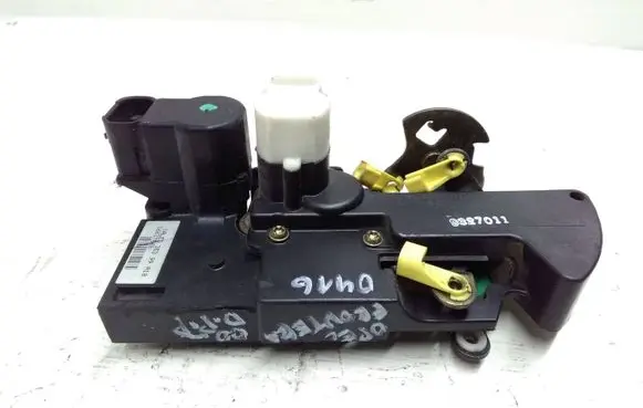 Opel Frontera B Front door lock 16637560 35399A10