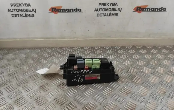 Mini Cooper Countryman R60 Fuse module 9213372