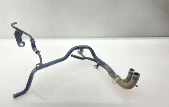 Subaru Forester SF Engine coolant pipe/hose